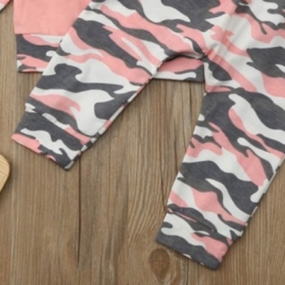 2 PIECE BABY GIRL CAMO OUTFIT SIZE 18-24MO - Picture 5 of 6